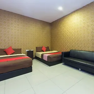 https://night-queen-hotel.kualalumpurs-hotels.com
